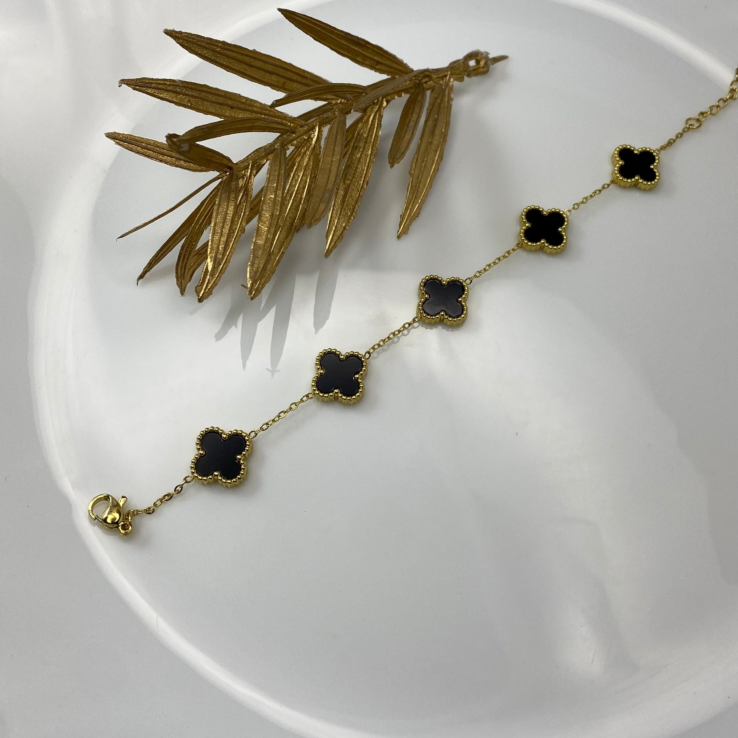 Elegant Black Clover Bracelet