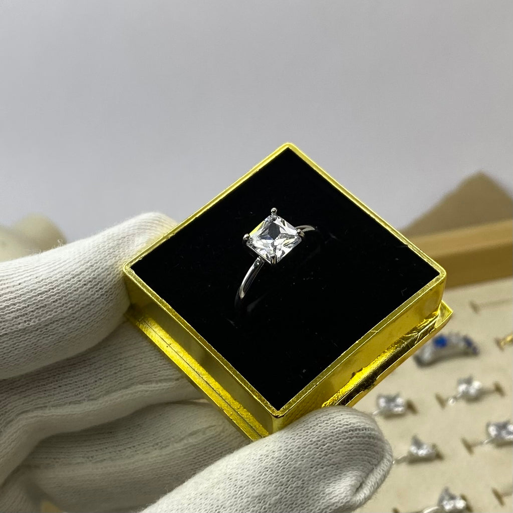 Minimal Single Stone Adjustable Ring