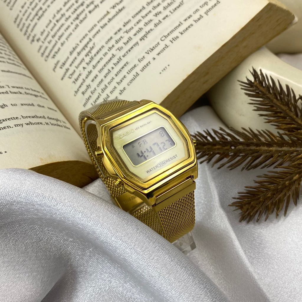 Classic Vintage Series Digital Watch (A1000MA-7EF)