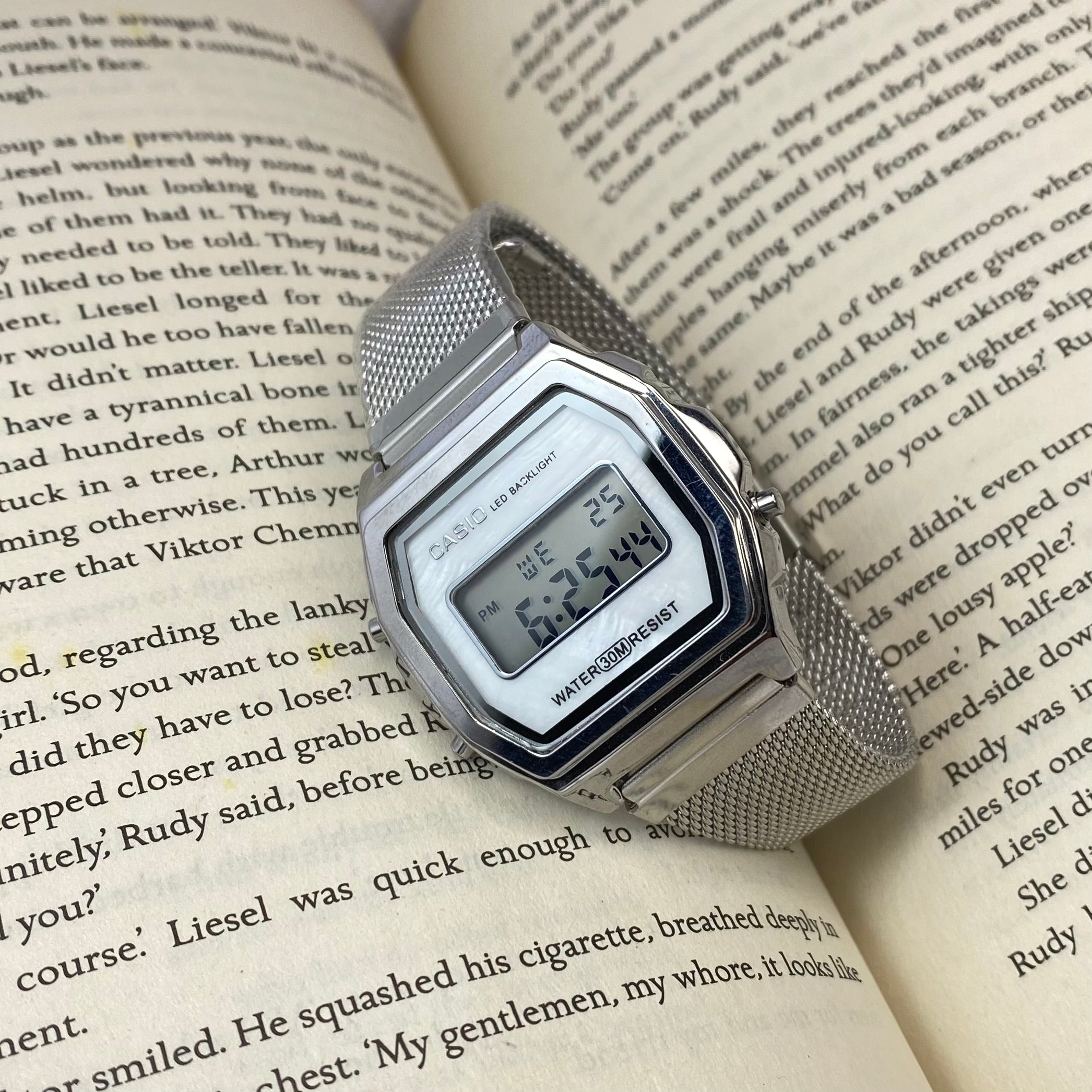 Classic Vintage Series Digital Watch (A1000MA-7EF)