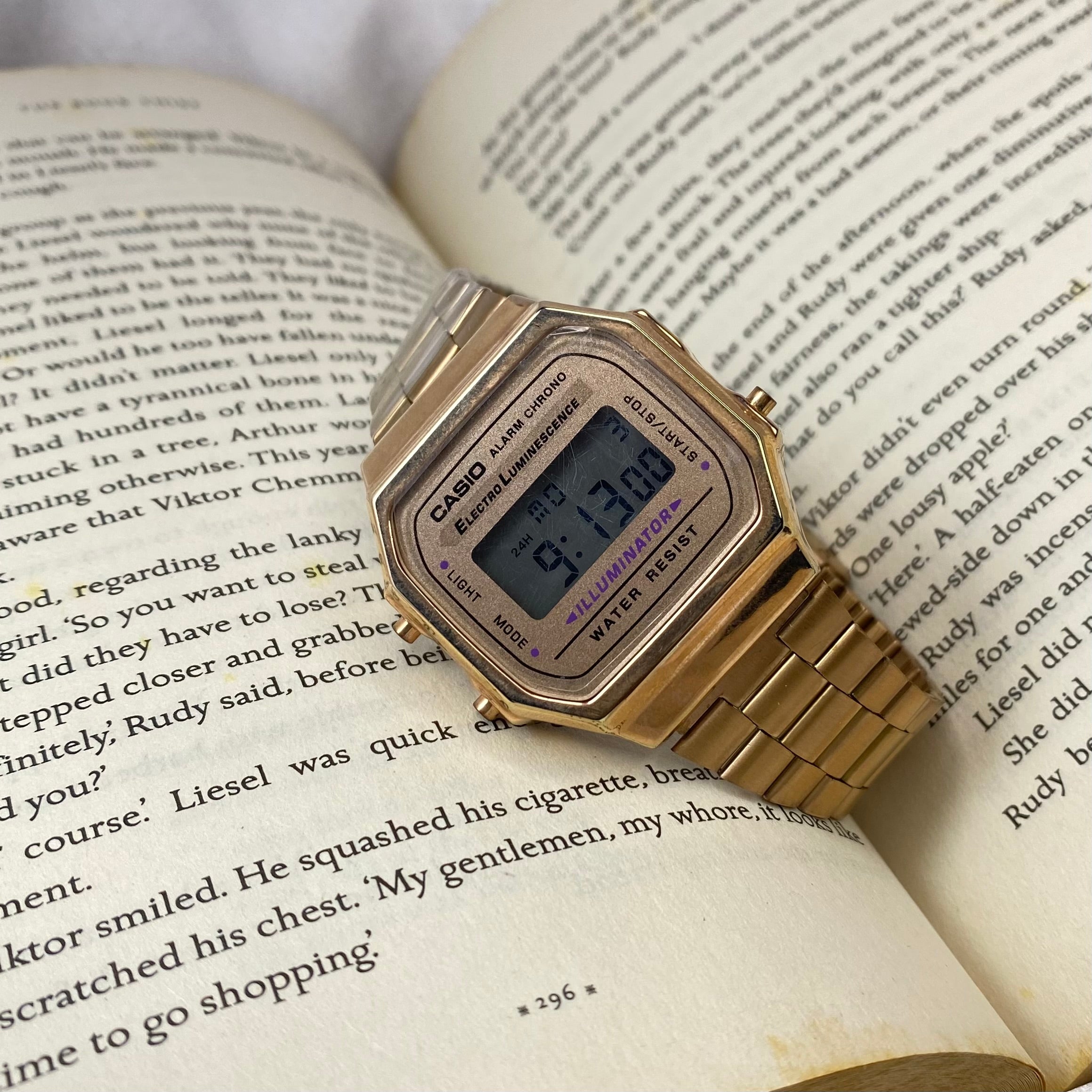 Classic Vintage Series Digital Watch