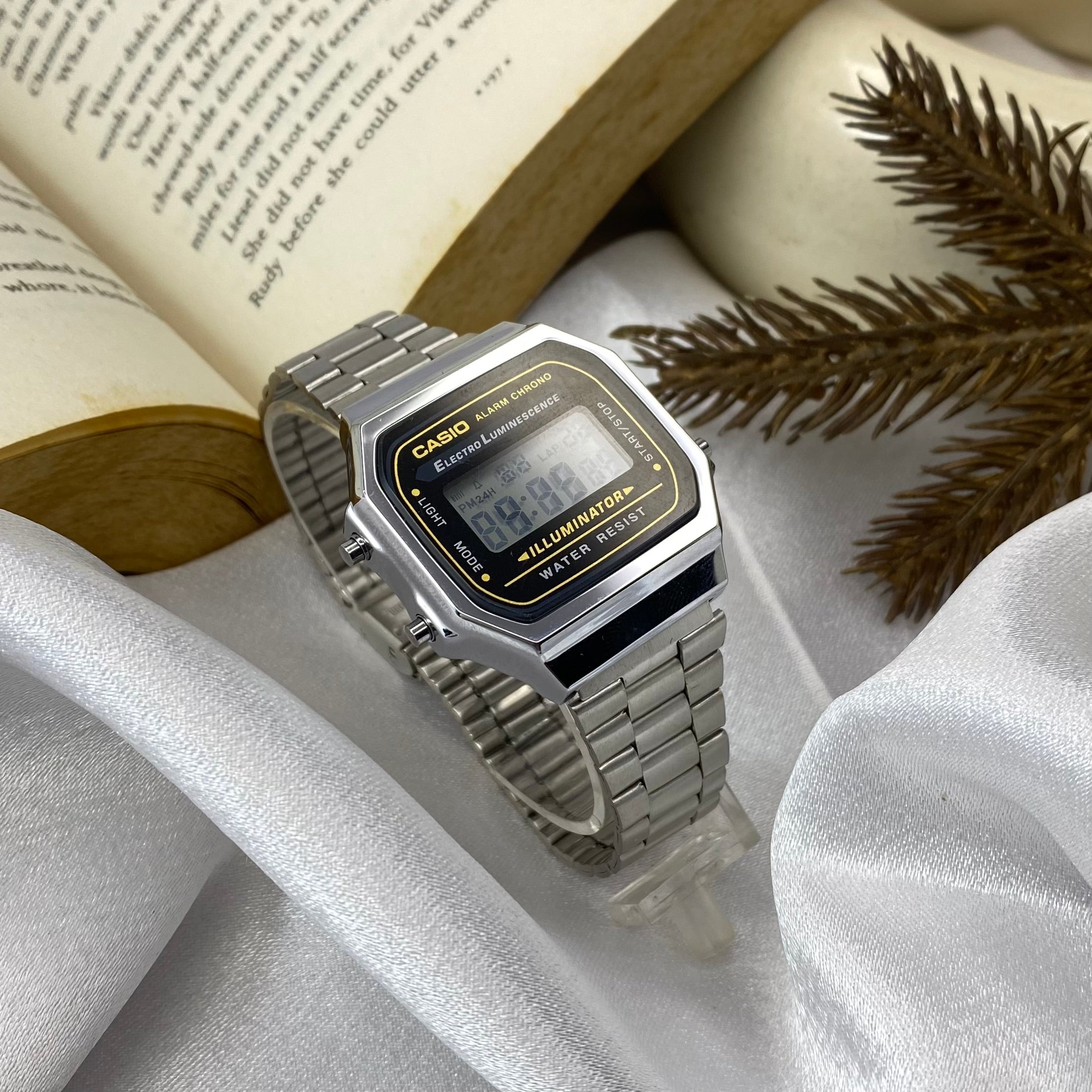 Classic Vintage Series Digital Watch