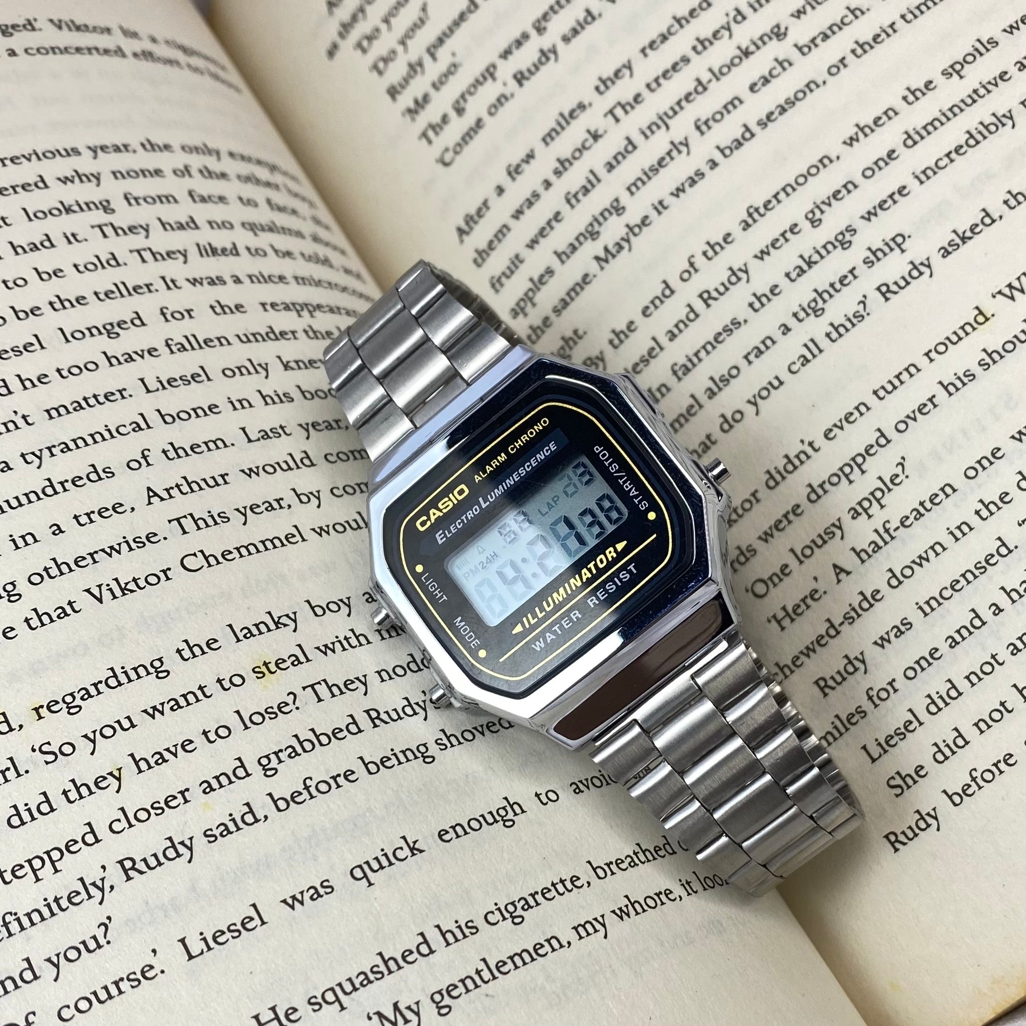 Classic Vintage Series Digital Watch