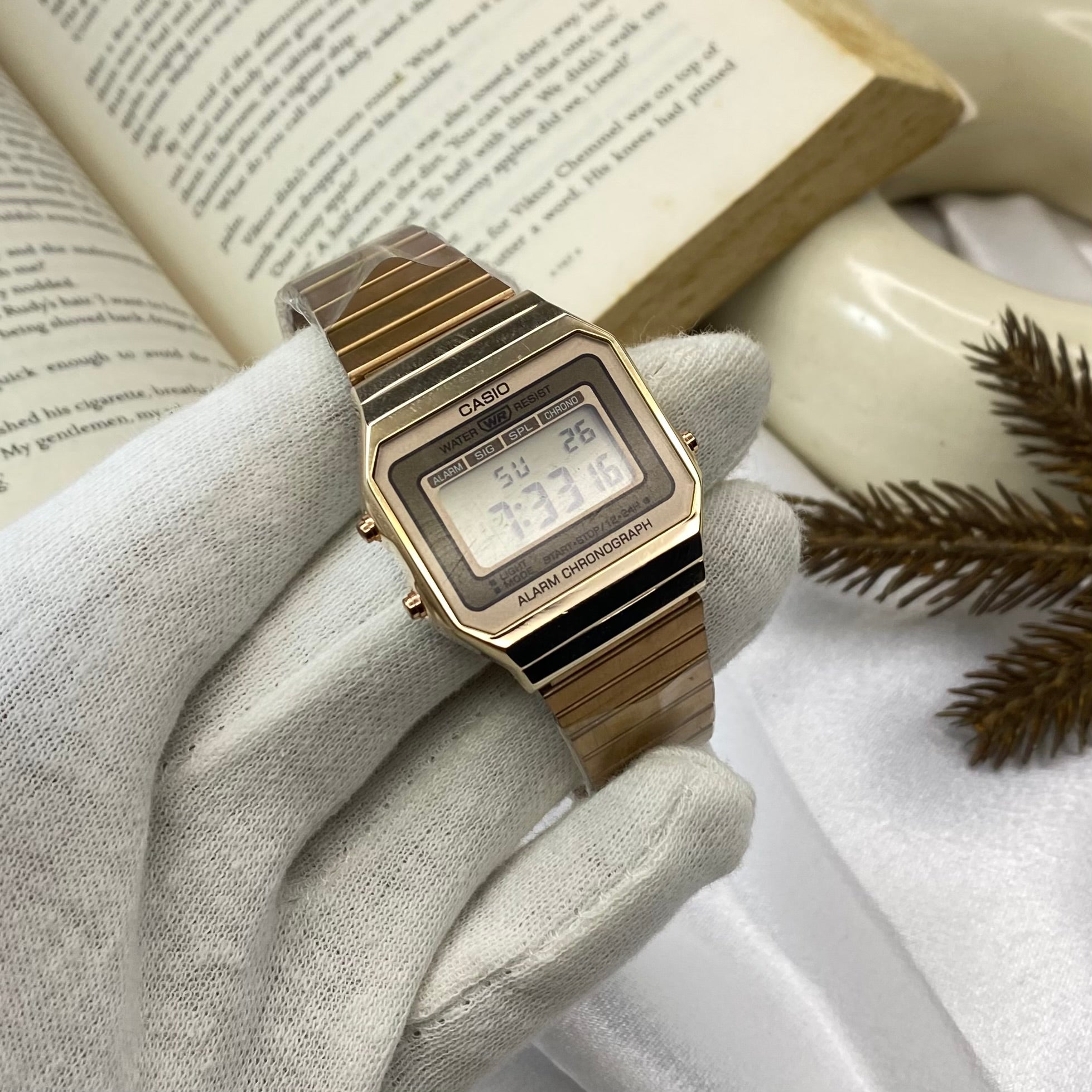 Classic Slim Vintage Series Digital Watch