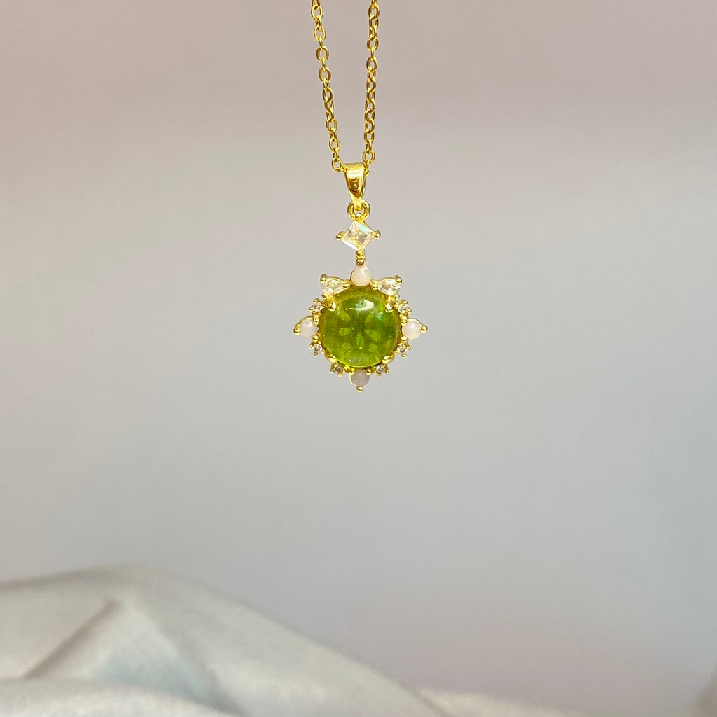 Peridot Green Crystal Halo Pendant Neckchain