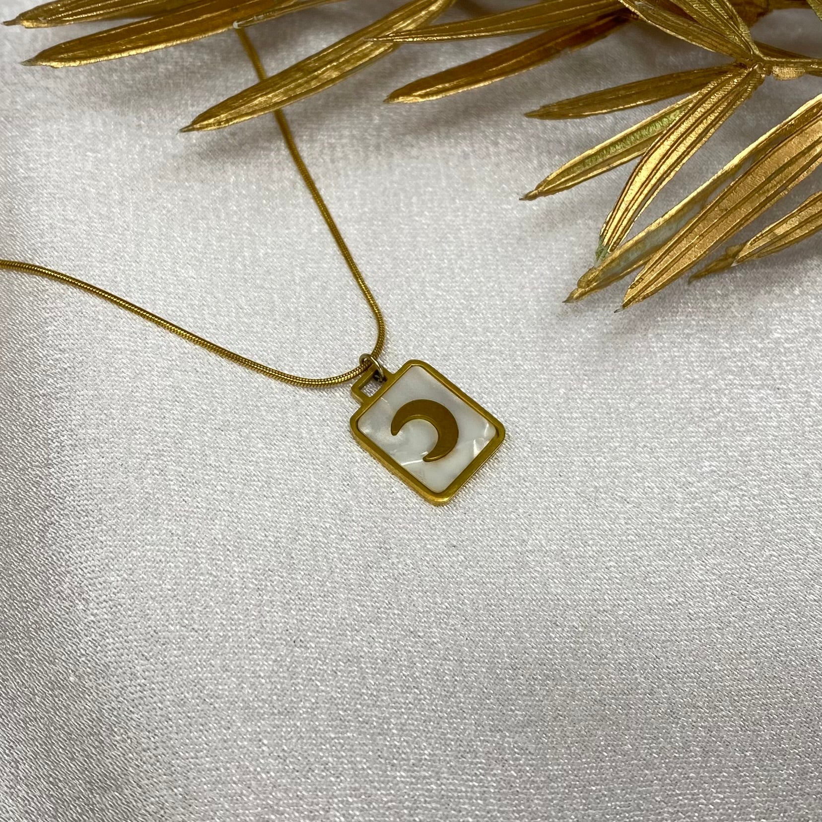 Moon MOP Neckchain