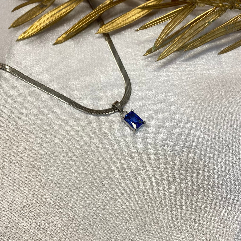 Minimal Blue Stone Snakechain Neckchain