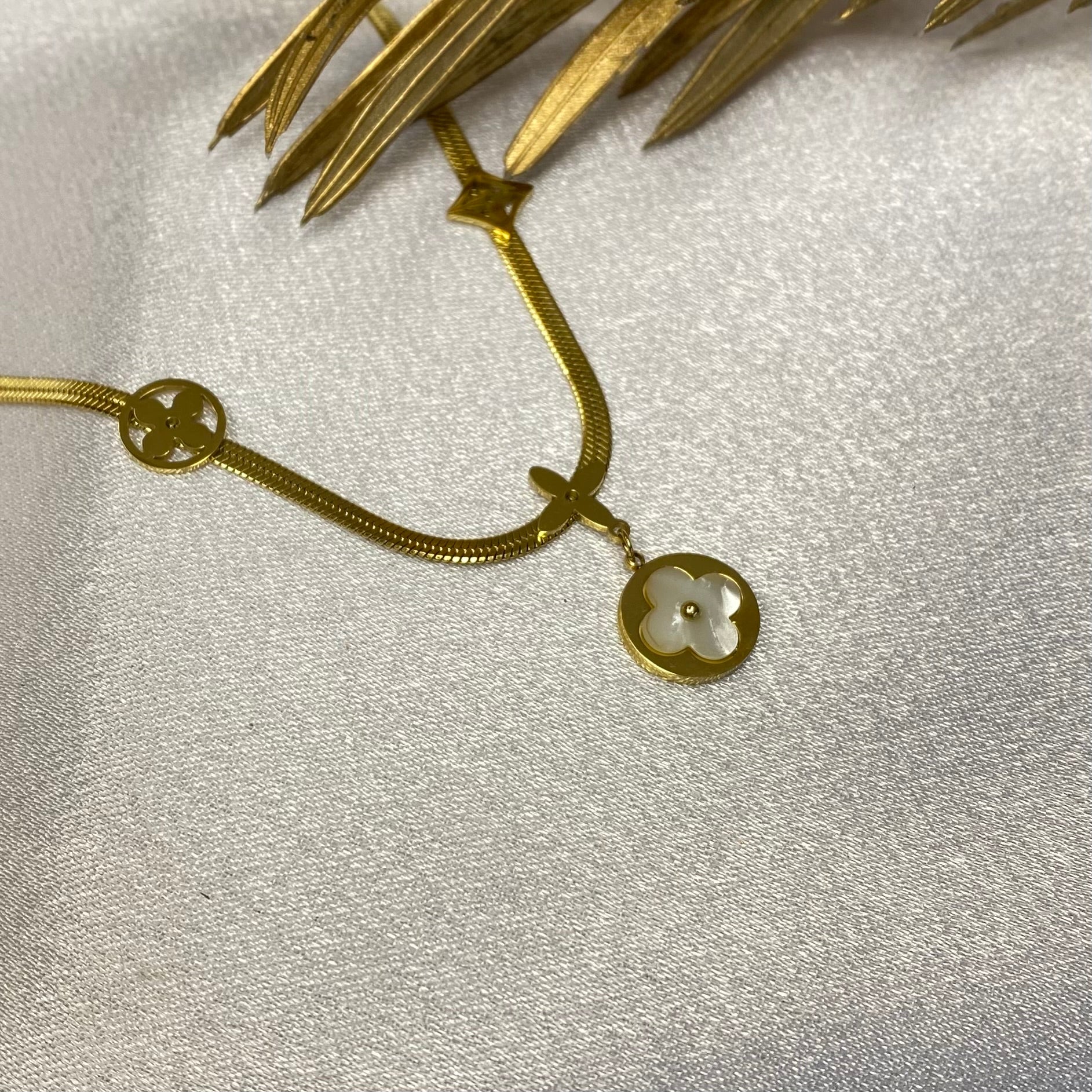 Clover Snake Chain Neckchain