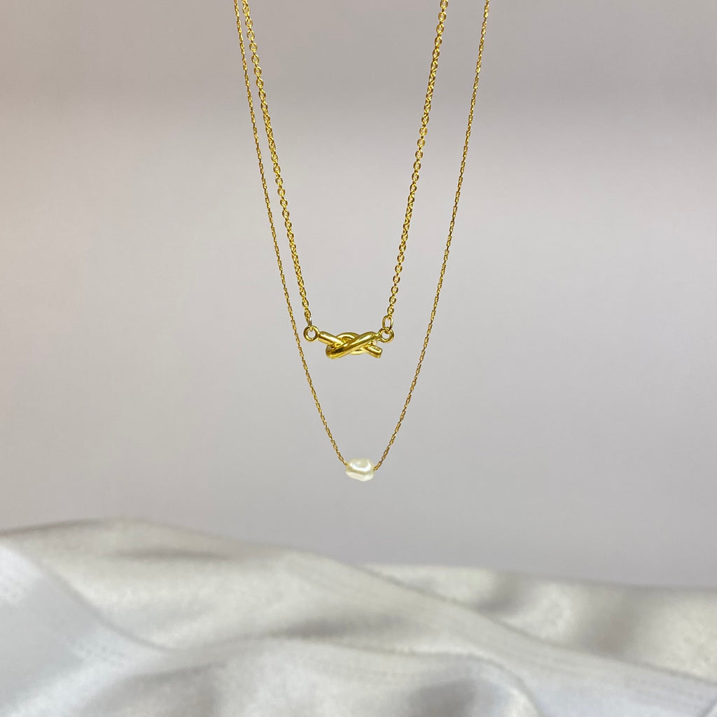 The Eternal Knot & Pearl Layer Neckchain