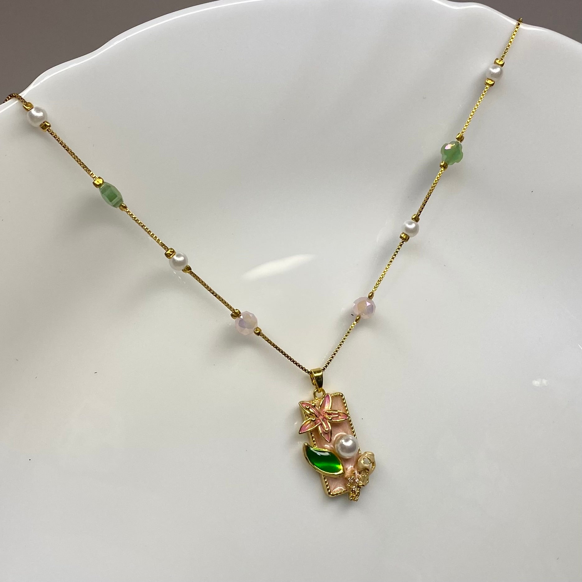 Eternal Bloom Medallion Neckchain