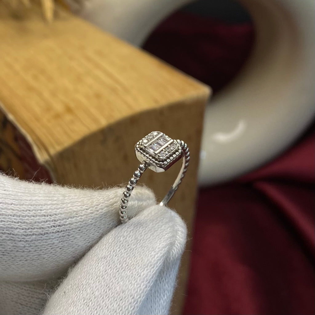 925 Sterling Silver Vintage Baguette Halo Ring