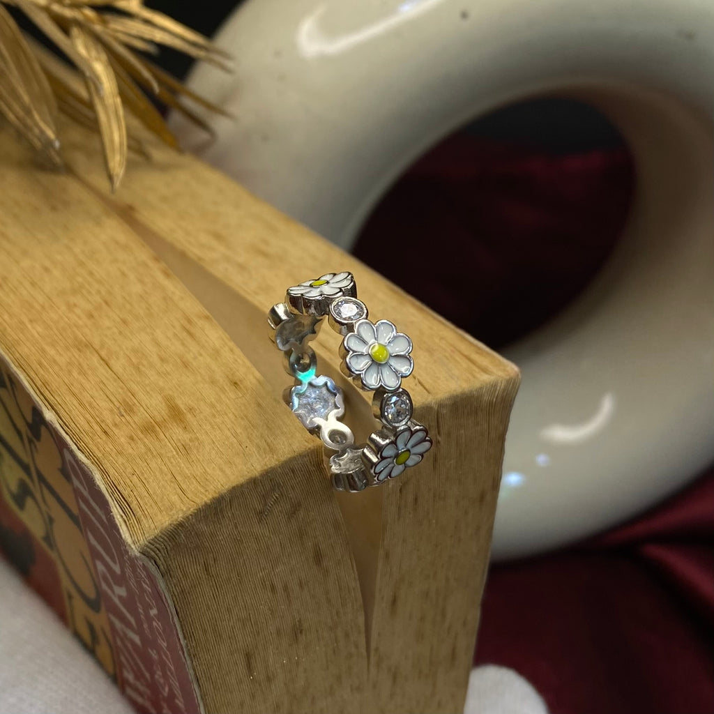 925 Sterling Silver The Daisy Bloom Band Ring