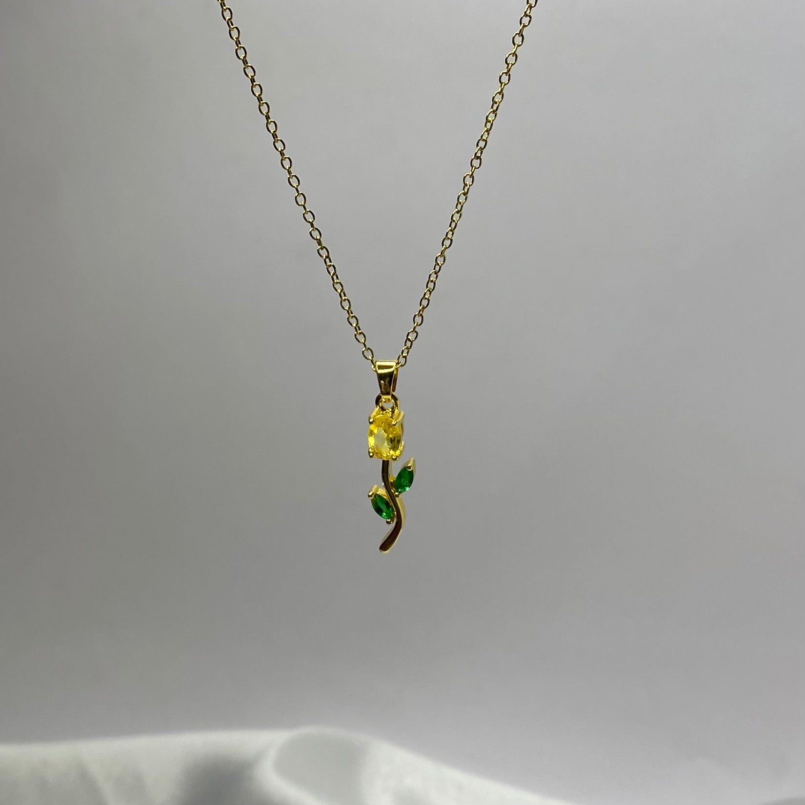 Tulip Neckchain and earrings